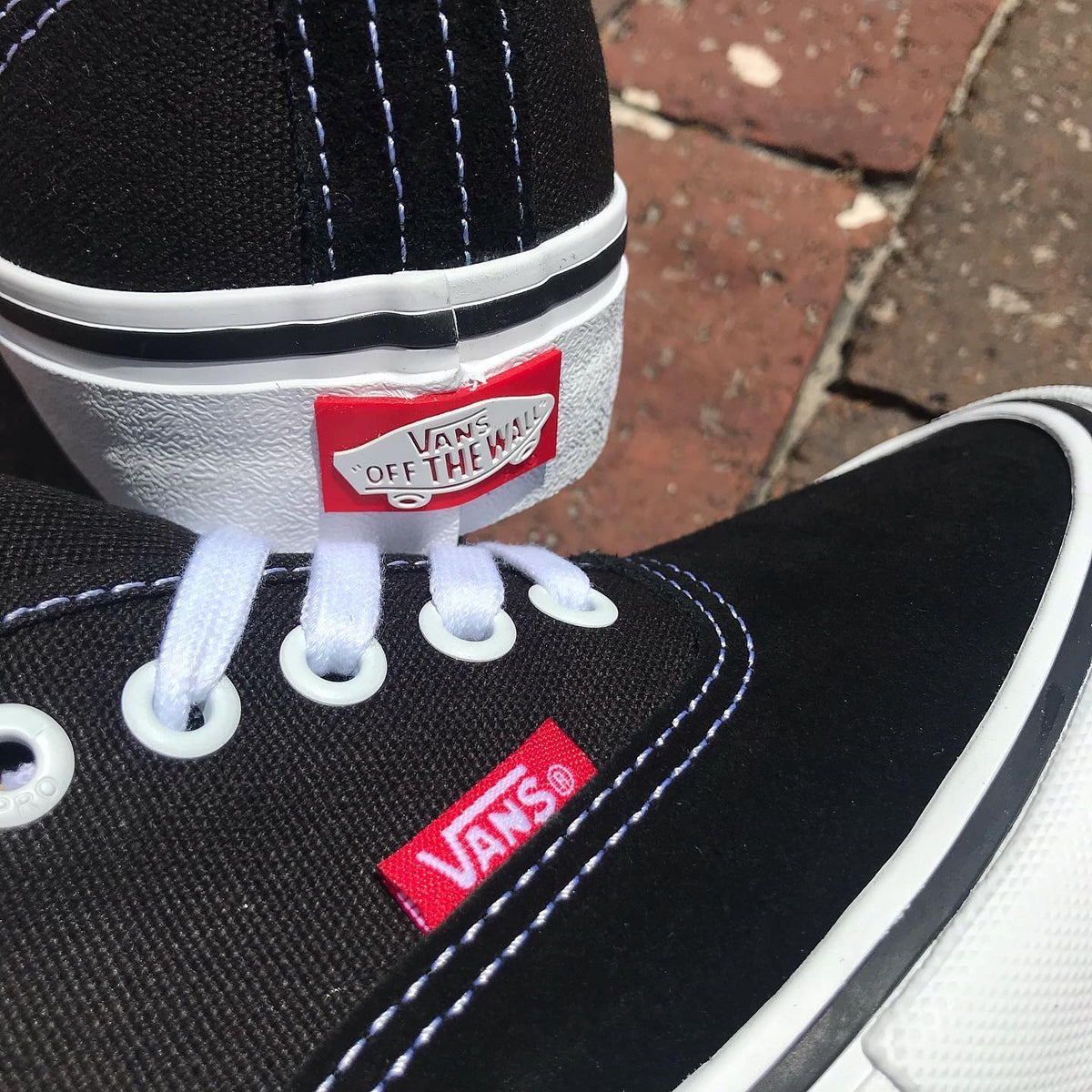 Restock Vans Authentic Pro Black/True White Galactic G